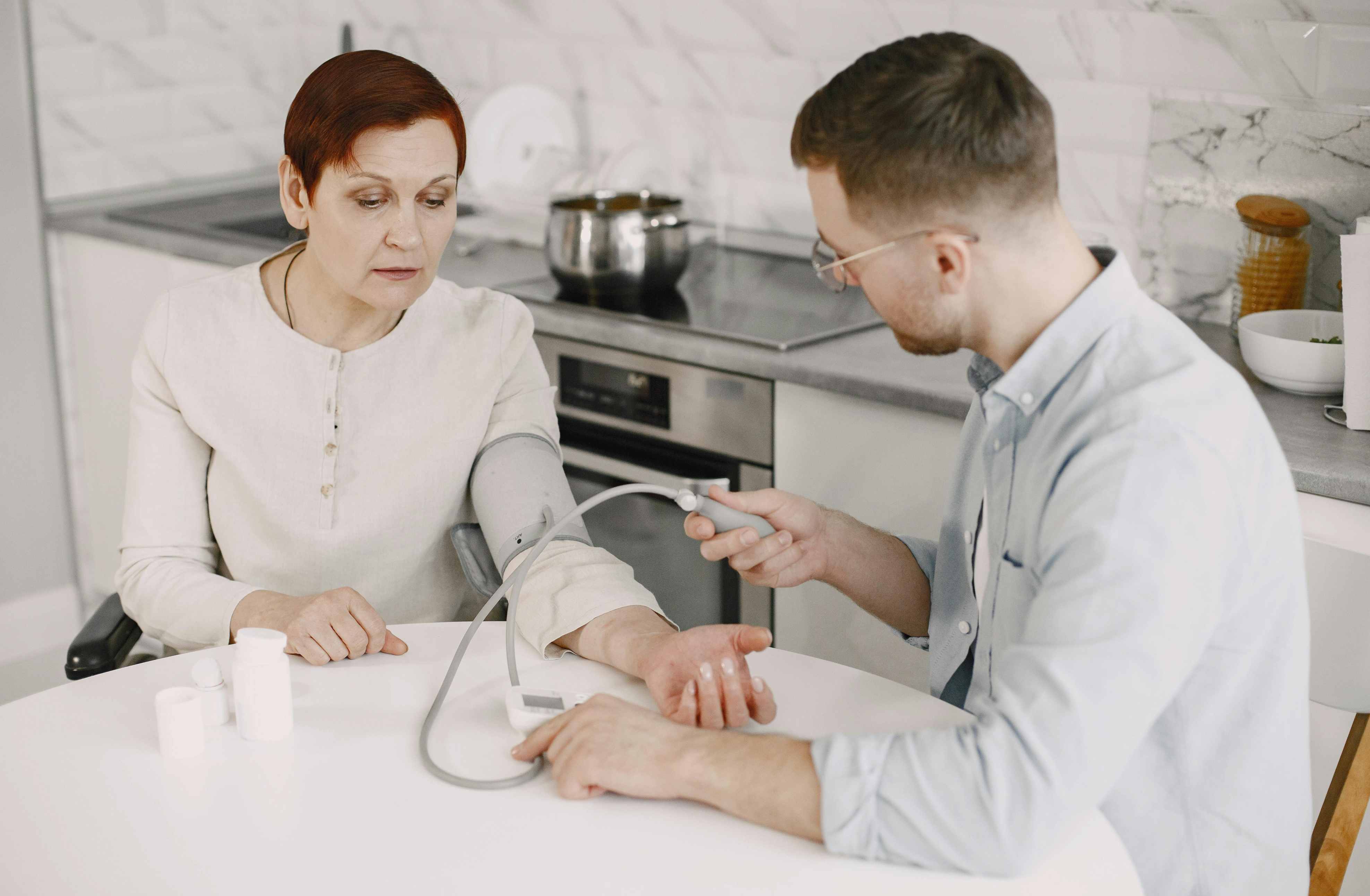 Médico a Domicilio con Prepagas: ¿Cómo Funciona y qué Cubren?